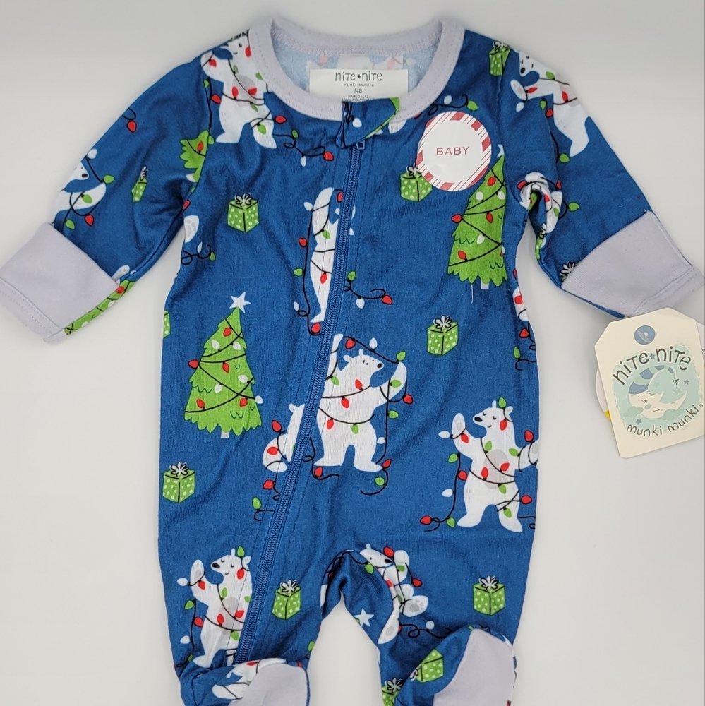 Nite Nite Munki Munki- (NWT) 9 Months & NB Holiday Winter Footie Pajamas